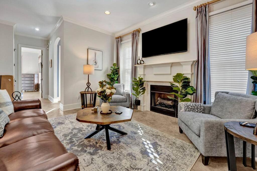 Luxury Home With Outdoor Patio And Game Room Memphis Eksteriør bilde